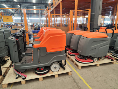 榮事達(dá)電動(dòng)洗地機(jī) 靈活高效，開啟智能化清潔新體驗(yàn)